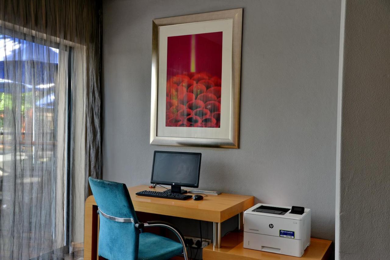 Anew Hotel Roodepoort Johannesburg Экстерьер фото